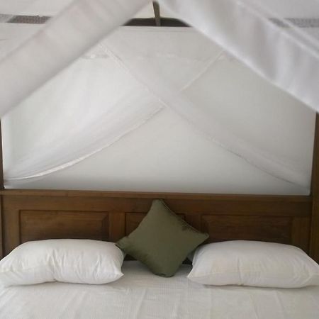 Hotel Augusto @ Midigama-Est Extérieur photo