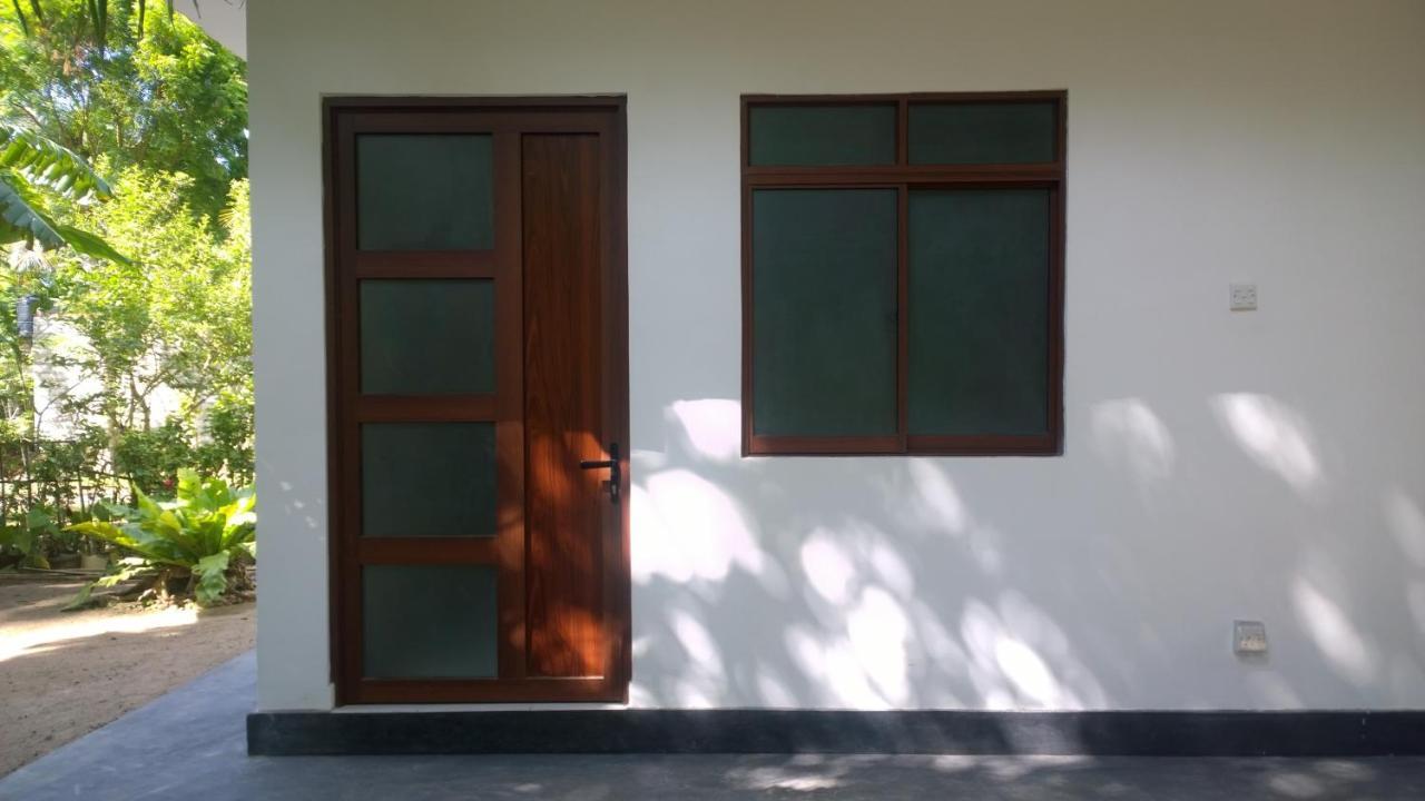 Hotel Augusto @ Midigama-Est Extérieur photo