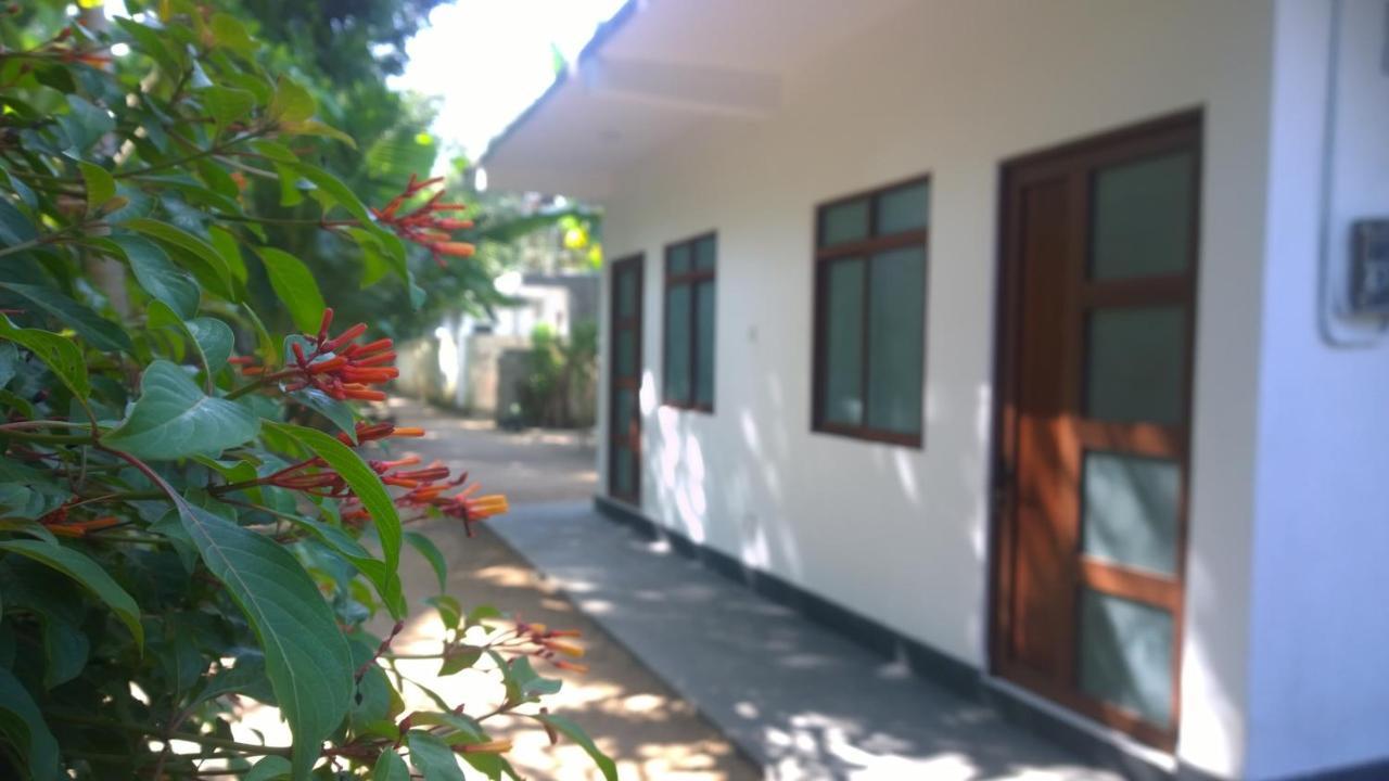 Hotel Augusto @ Midigama-Est Extérieur photo