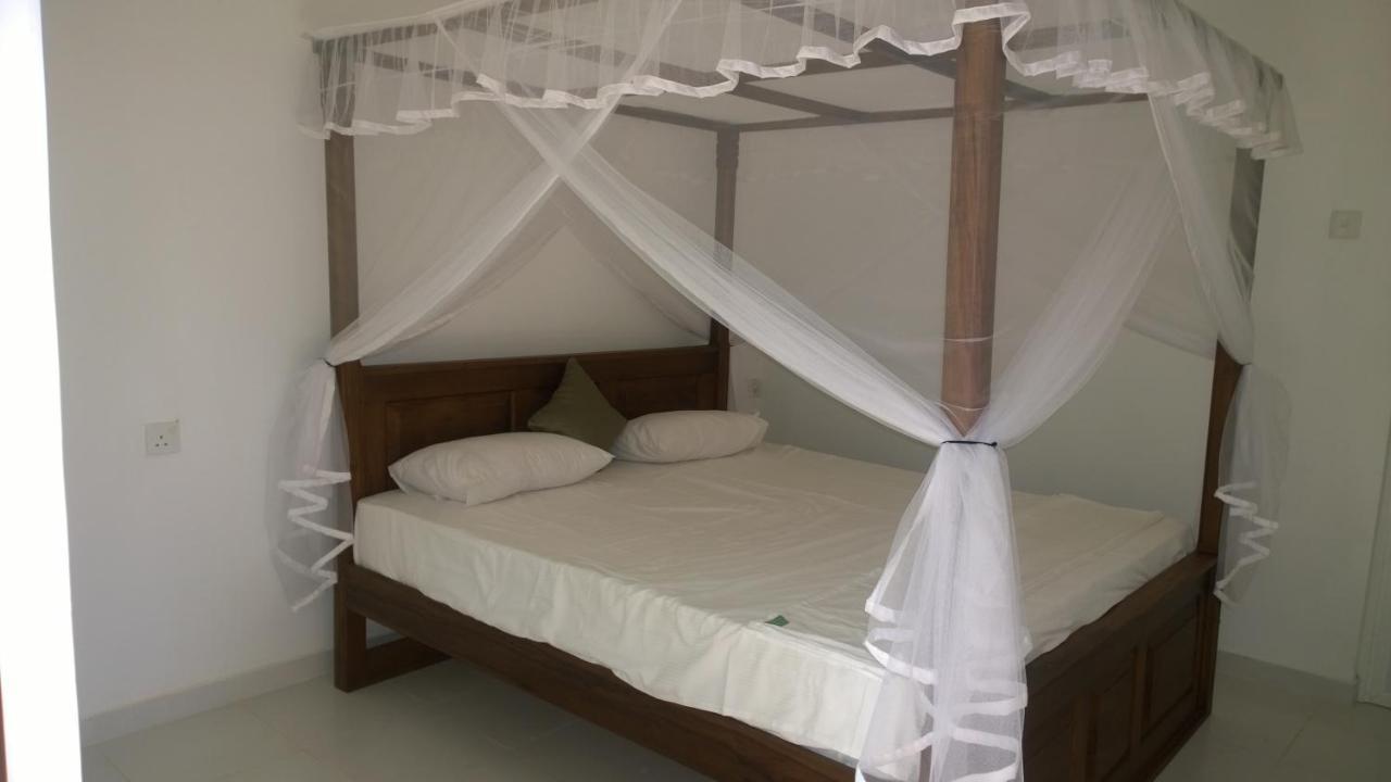 Hotel Augusto @ Midigama-Est Extérieur photo